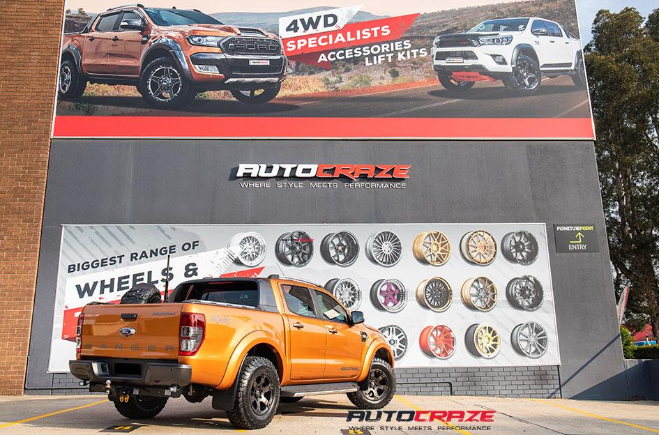 FORD RANGER BEAST BLACK MACHINED WITH DARK TINT